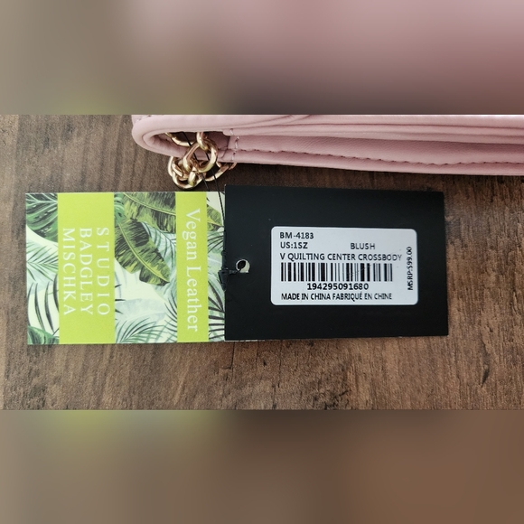 NWT Badgley Mischka Pink Quilted Bag - Picture 4 of 9